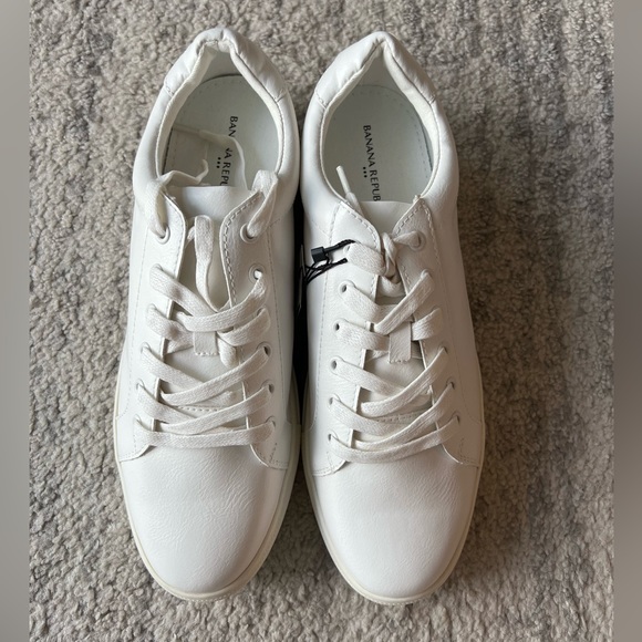 Banana Republic Sneakers - Men’s - 9 - Picture 3 of 4